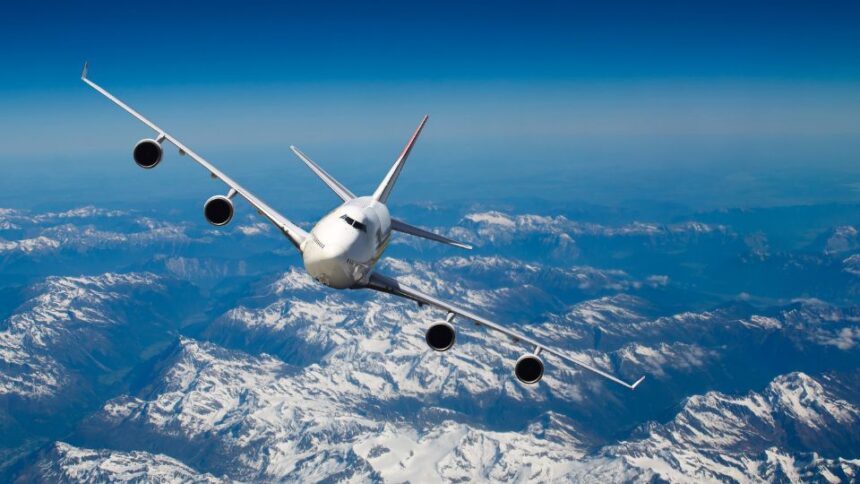 Avion in vis