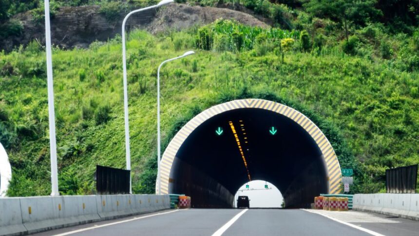 Tunel in vis